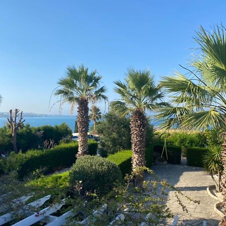 Coral Bay Modern Renovated Apartment By The Sea パ フォス エクステリア 写真